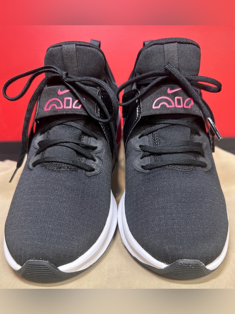 Nike Airmax Bella Tr 5 Black, Pink, & White Training Shoes Women’s Size 8